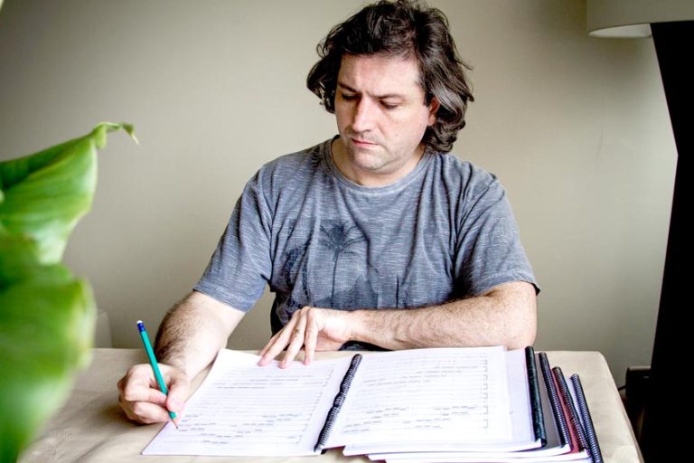 Orquesta Clásica del Maule interpretará pieza musical creada por periodista Álvaro Gallegos