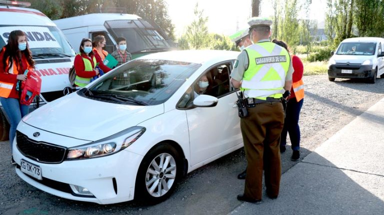 Equipo “Senda Previene” realiza controles vehiculares de alcohol y drogas en Molina