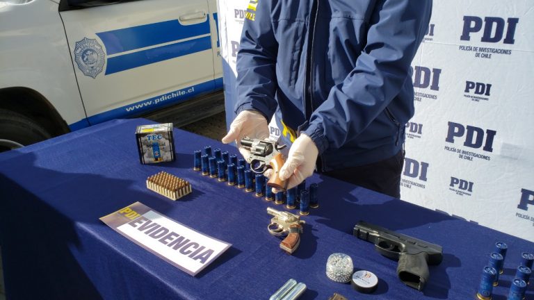 Detienen a hombre de 62 años que desde su casa efectuaba disparos hacia la calle