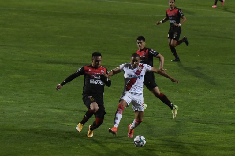 Damián Muñoz tras igualdad ante Ñublense: “El equipo está fuerte, a lo mejor no ganamos, pero tampoco perdemos”