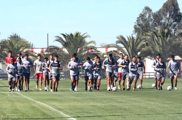Entrenamiento amistoso pensando en palestino