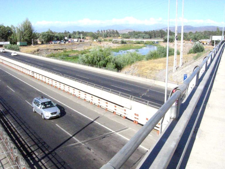 Exponen soluciones a problemática de conectividad entre Los Niches y Curicó