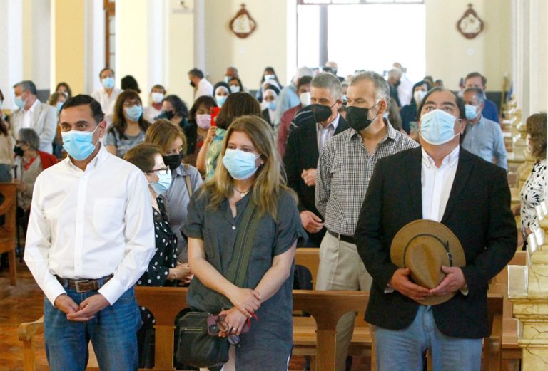 Realizan bendición del reconstruido Santuario El Carmen de Curicó