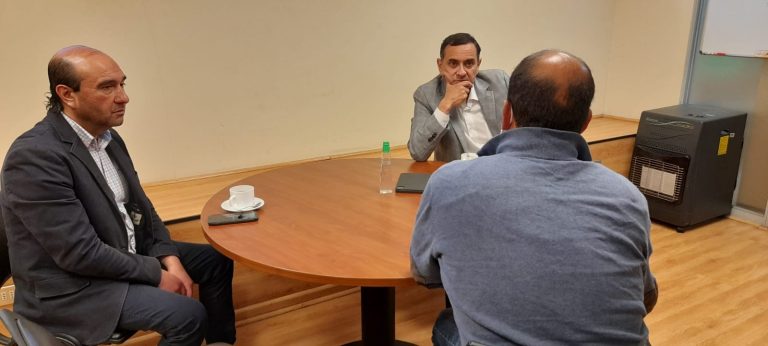 Amenazan y agreden a funcionario municipal de Curicó tras ser “confundido” con detective