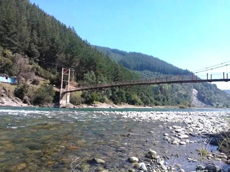 Niña de cuatro años fallece al caer desde pasarela “El Peñasco”