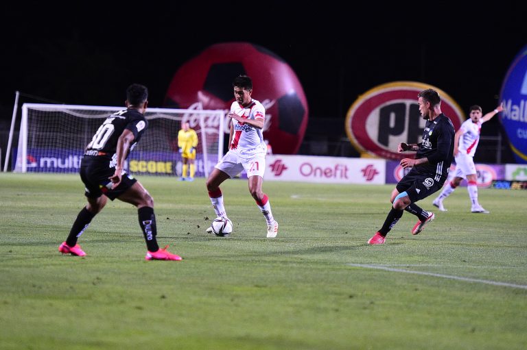 Mañana decisivo duelo entre Wanderers y Curicó Unido