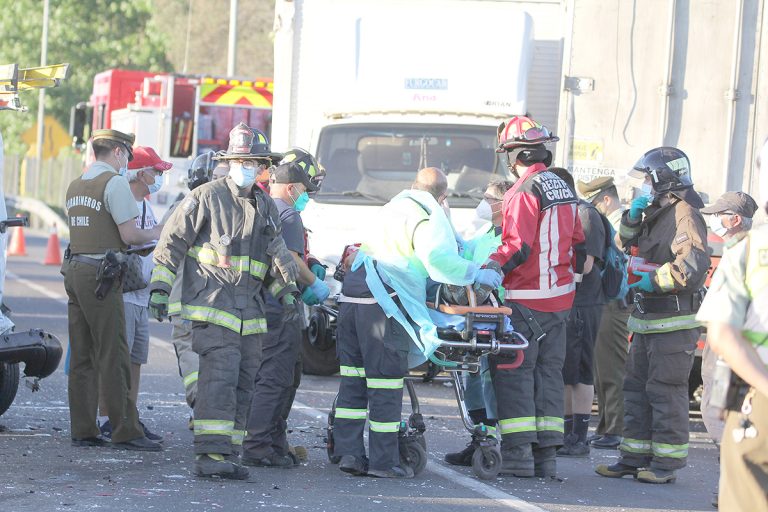 Extenso “taco” dejó choque  múltiple en sector Maquehua