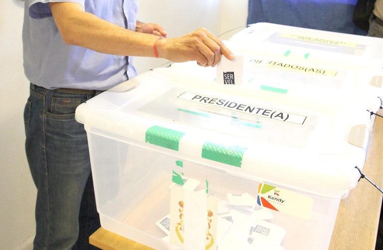 “Kast o Boric serán gobernantes minoritarios si es que no forman alianzas con otras coaliciones”