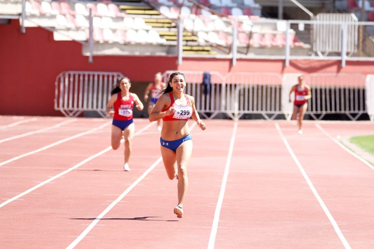 Evelyn Ortiz demostró gran  nivel en el atletismo máster