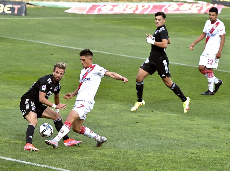 Aplaudido empate curicano ante Colo Colo