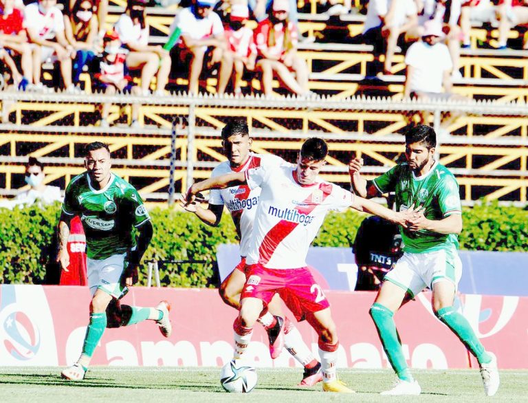 Indignación por agresiones a hinchas del Curi