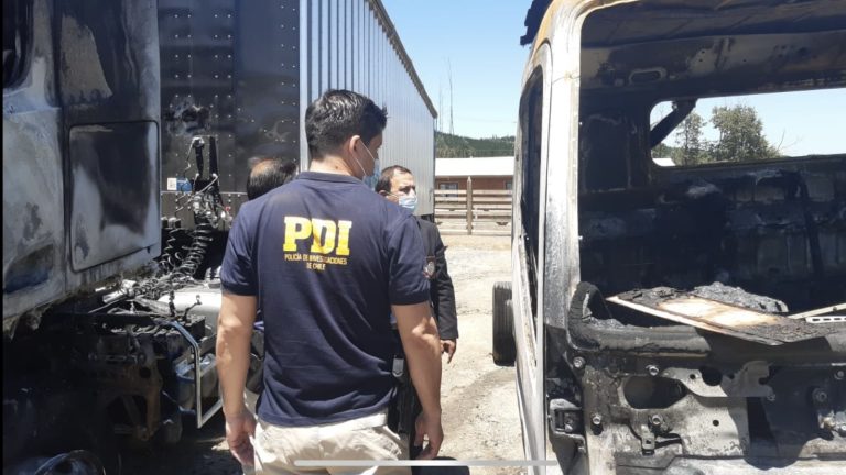 Ataque incendiario arrasó aserradero y dos camiones forestales en Empedrado