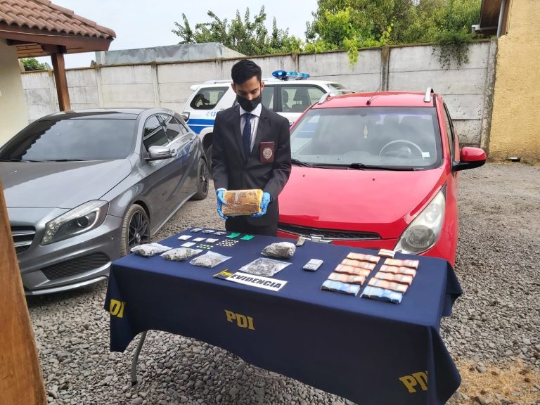 Millonario decomiso de drogas, dinero y automóviles en Curicó