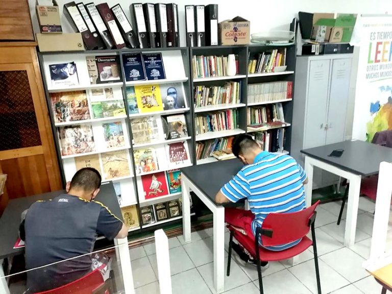 Casi cien privados de libertad  rinden la PDT en el Maule