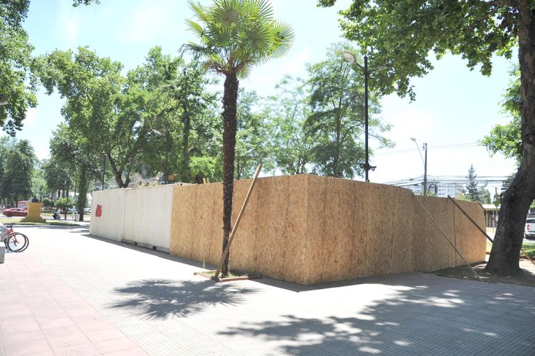 Inician construcción de servicios higiénicos  en Alameda Manso de Velasco de Curicó