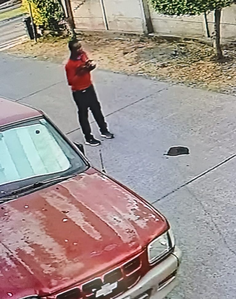 Denuncian a sospechosos marcando casas y calles