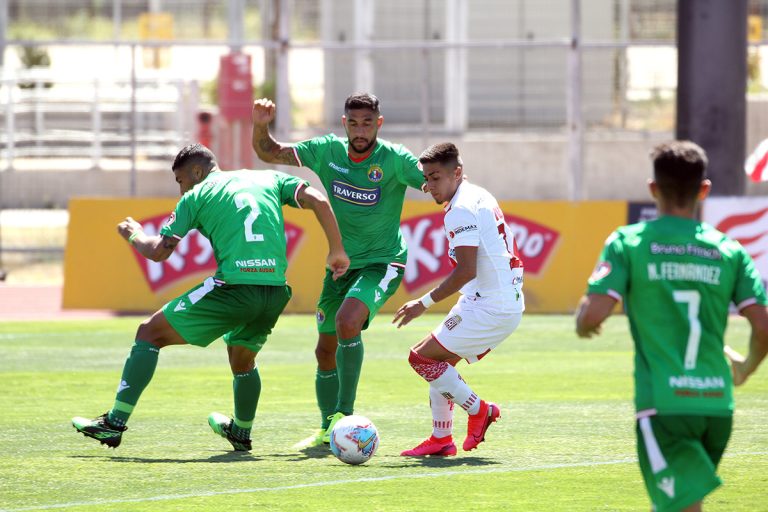 Curicó Unido necesita ganar para no depender de terceros
