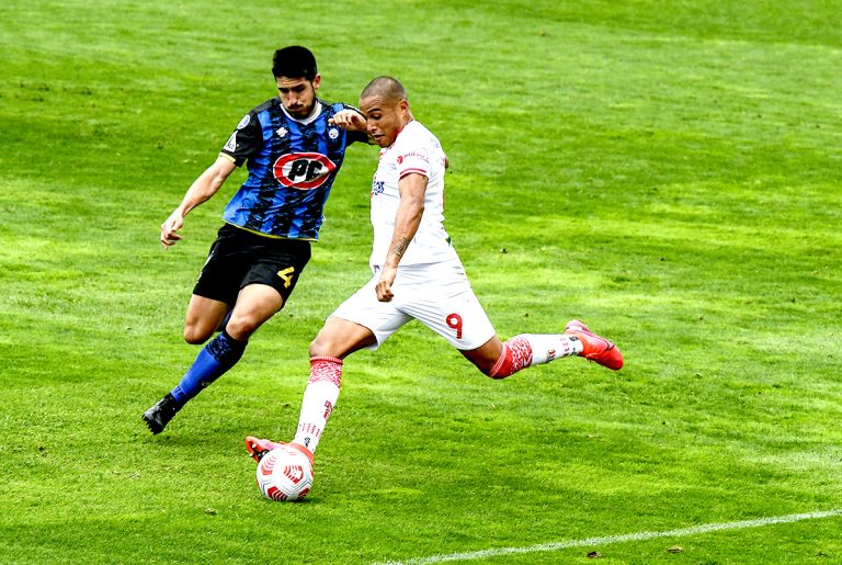 La mayoría contrata, menos el Curi