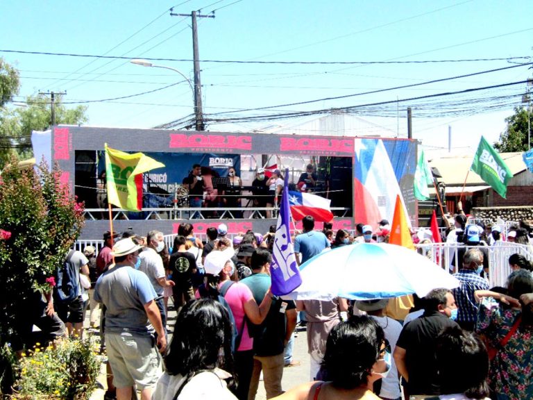 Giras “Un millón de puertas por Boric” y “Cultura Con Boric” comienzan en Curicó llegando a 242 casas