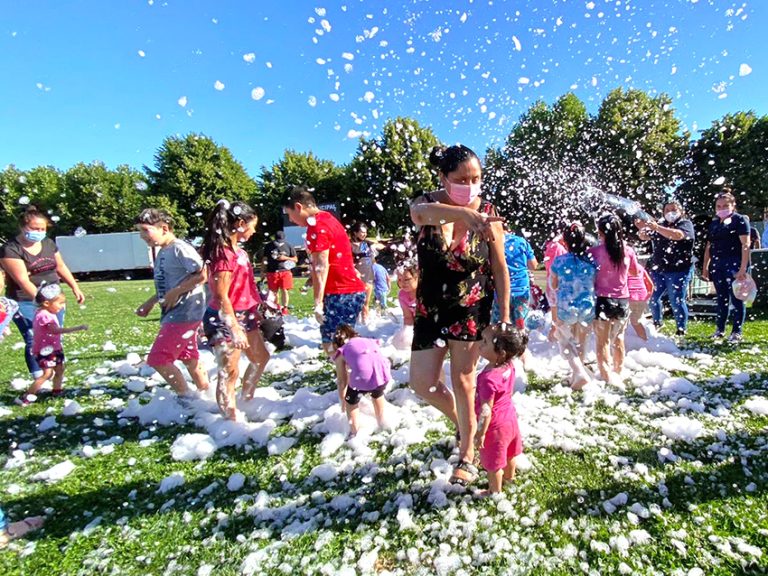 Más de mil niños y sus familias disfrutaron de la fiesta de Navidad