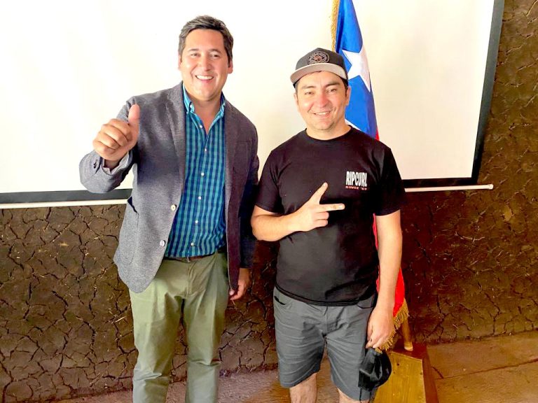 Conozca la historia del artesano de Pelluhue que recibió “crucial” apoyo para su emprendimiento