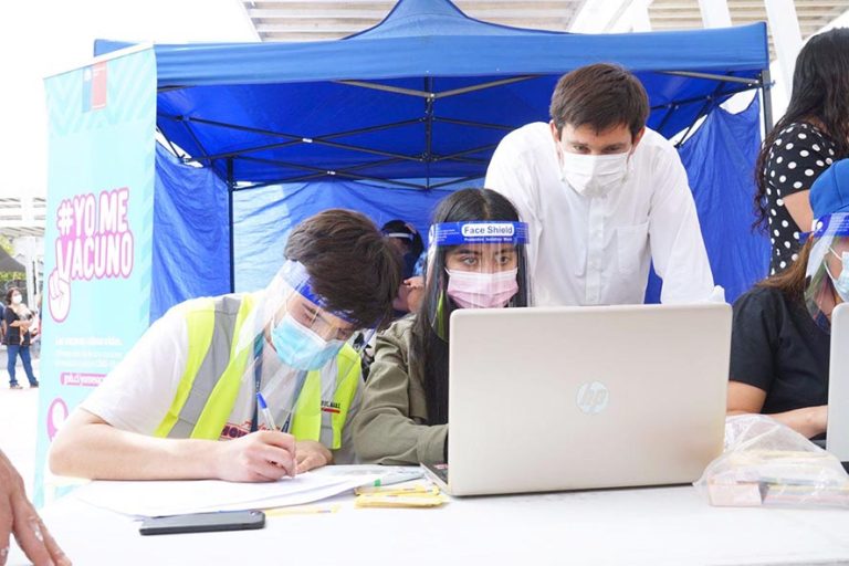 Con llamado a los rezagados partió en el Maule cuarta vacunación contra Covid-19