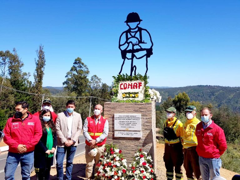 Rindieron homenaje a brigadistas fallecidos en incendios forestales
