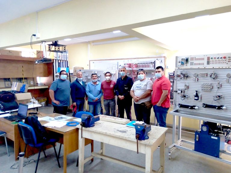 Programa Ilumina de CGE impulsa la educación técnica en el país