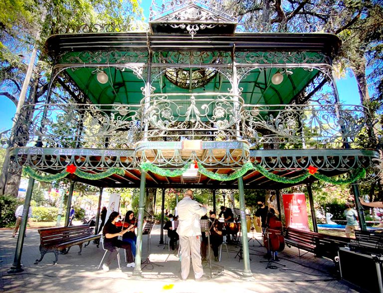 Plaza de Armas de Curicó: escenario artístico en enero