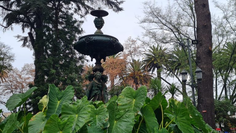 Proponen restaurar la pileta central de la Plaza de Armas