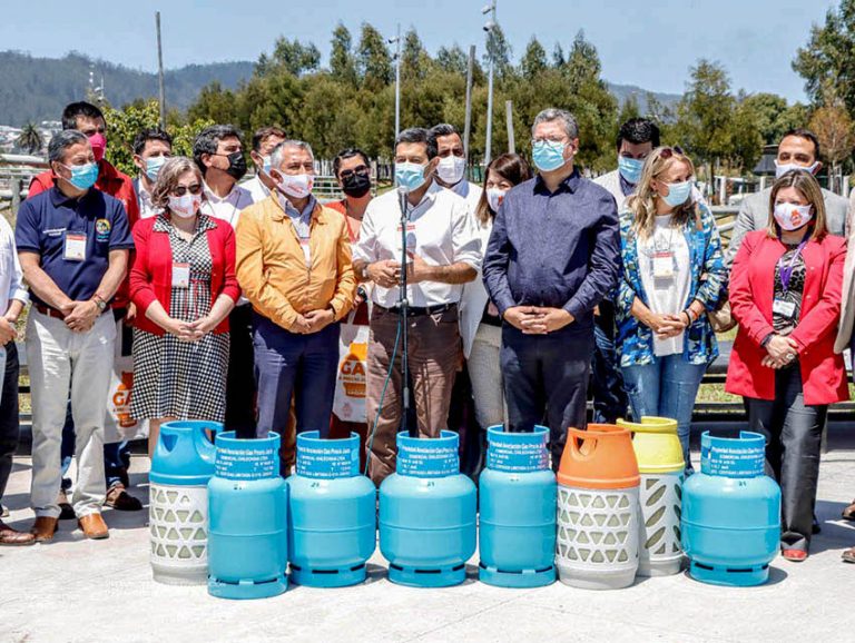 Constitución acogió la “Cumbre del Gas” con alcaldes que apoyan distribuir este insumo a precio más justo