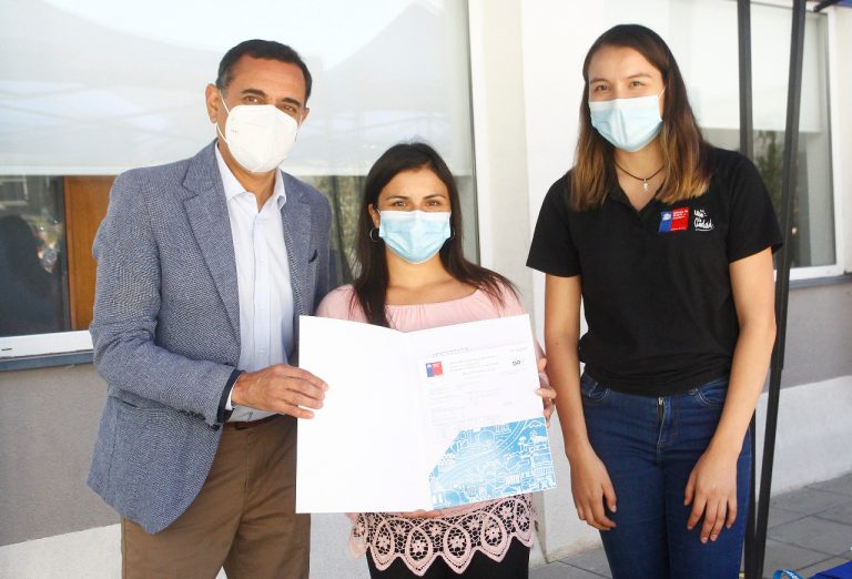 Curicanos recibieron subsidios habitacionales