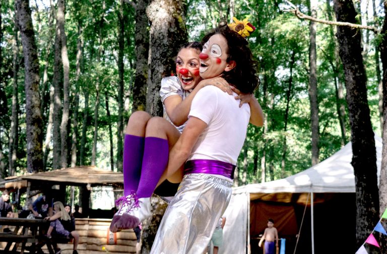 Entretención familiar llega a los  barrios de Molina con “Circo Espiral”