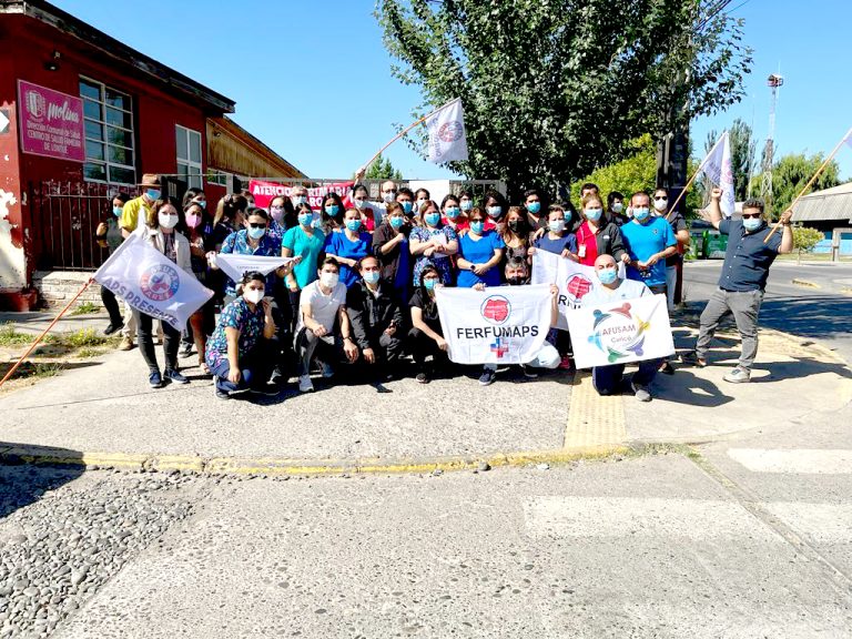 Denuncian descuentos a funcionarios de salud que reclaman baja de sueldos