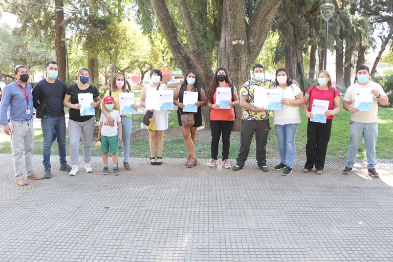 Entregan subsidios habitacionales en Molina