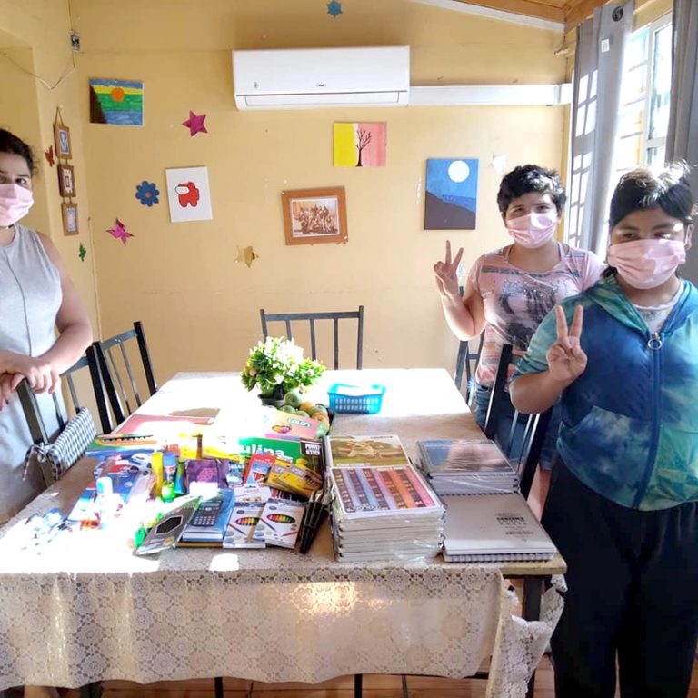 Todo un éxito campaña para reunir útiles escolares en apoyo a residencias de menores