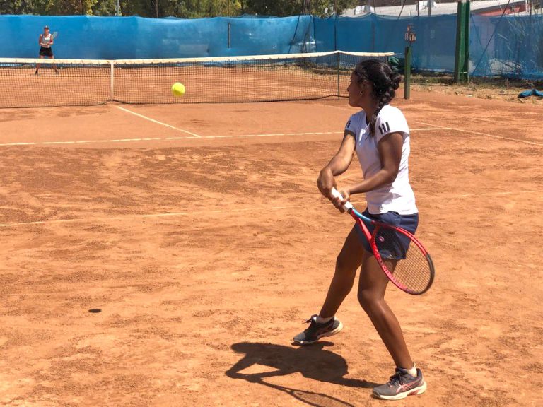 Finaliza torneo de tenis de menores en Talca