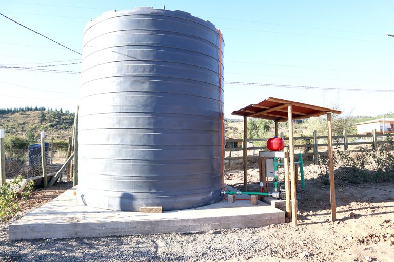 Inauguran red de distribución de agua que beneficia a 24 familias en Hualañé