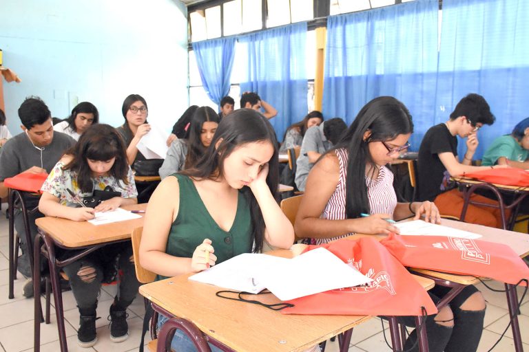 Beca Municipal beneficiará a jóvenes estudiantes de Molina