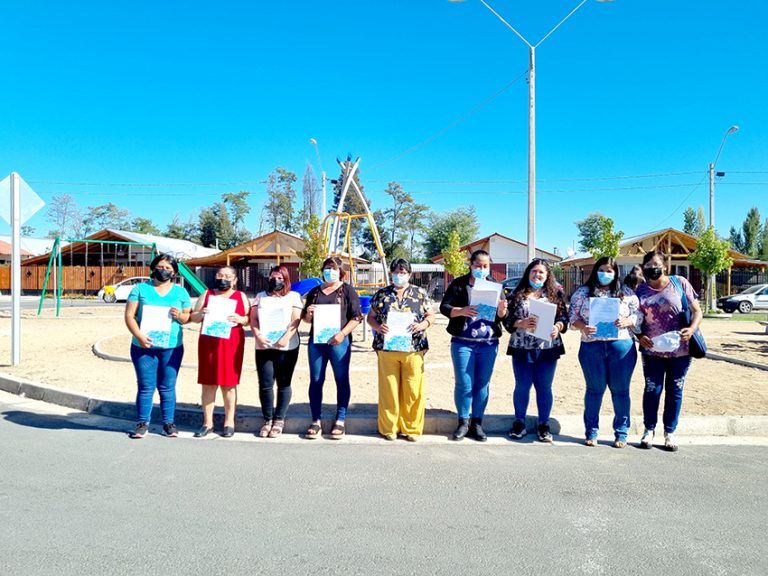 Familias del Maule Sur recibieron las escrituras de sus viviendas