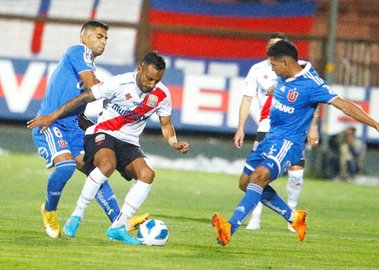 Curicó iguala ante la ‘U’ con gol al minuto 90
