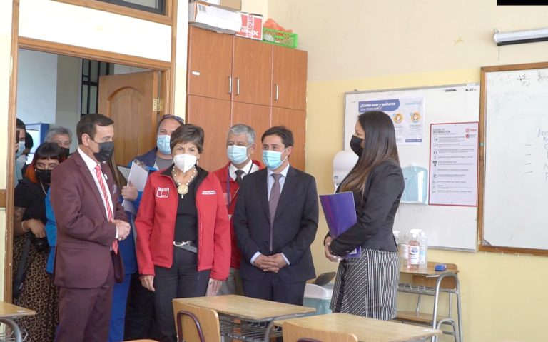 Subsecretaria de Salud valora nivel de vacunación en población escolar