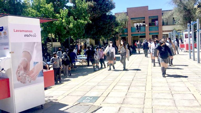 Afirmando que colegios son lugares seguros autoridades inauguraron el año escolar 2022