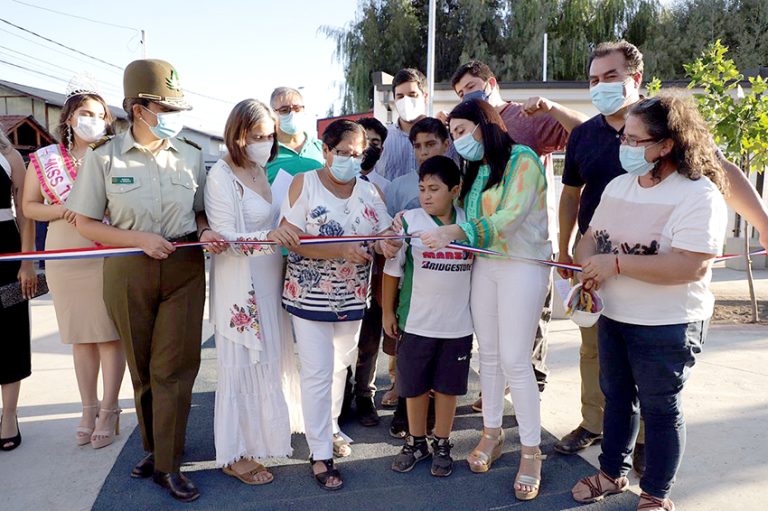 Inauguran nueva sede social y plaza en la villa Santa Marta