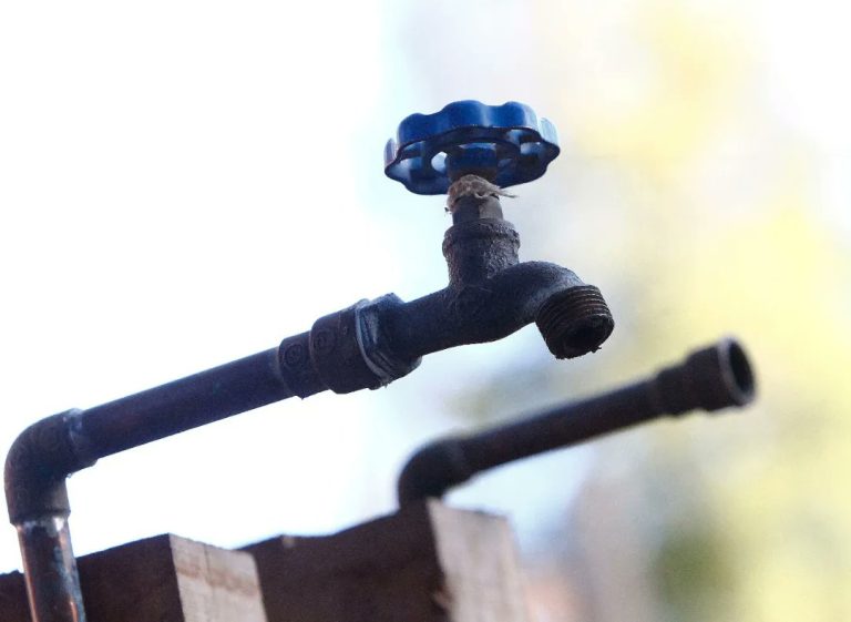 Informan a vecinos de Upeo Bajo sobre los avances que presenta emblemático proyecto