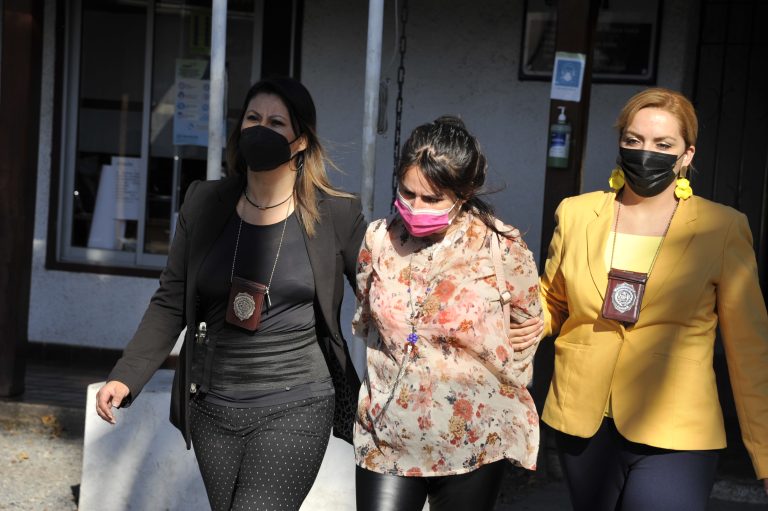 Formalizan a mujer que por años cobró pensión de su ya fallecida madre