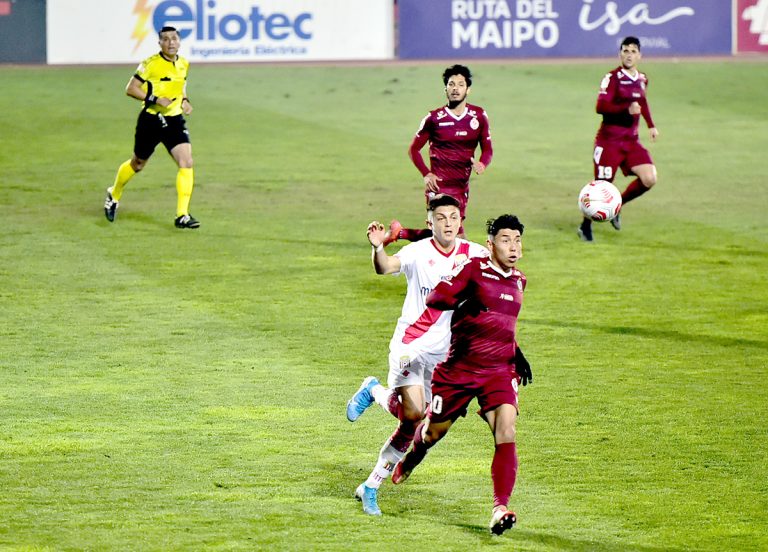 A las 15:00 horas: La Serena vs Curicó Unido