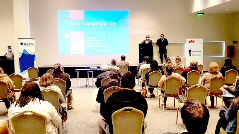 Dirigentes y trabajadores de servicios sanitarios rurales se capacitan sobre producción de agua