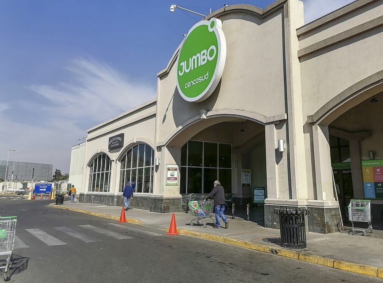 ¡Cómo para no creerlo! Padres “olvidaron” a su hijo  de tres meses dejándolo al interior de supermercado