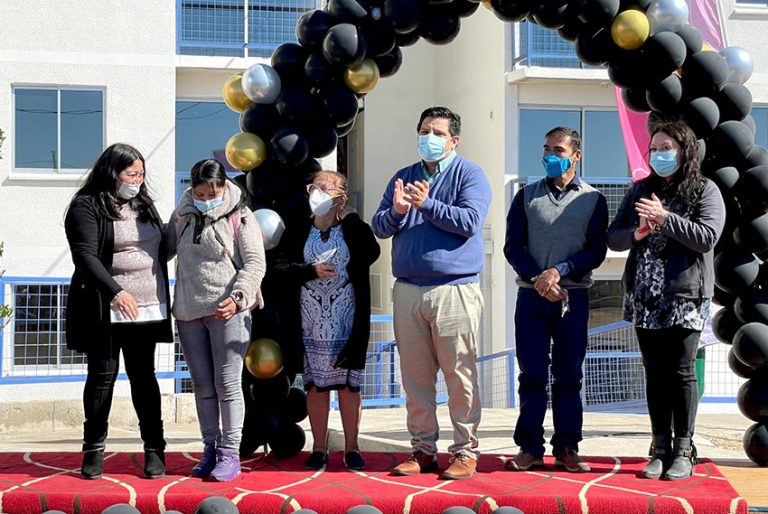 Familias talquinas reciben llaves de sus departamentos